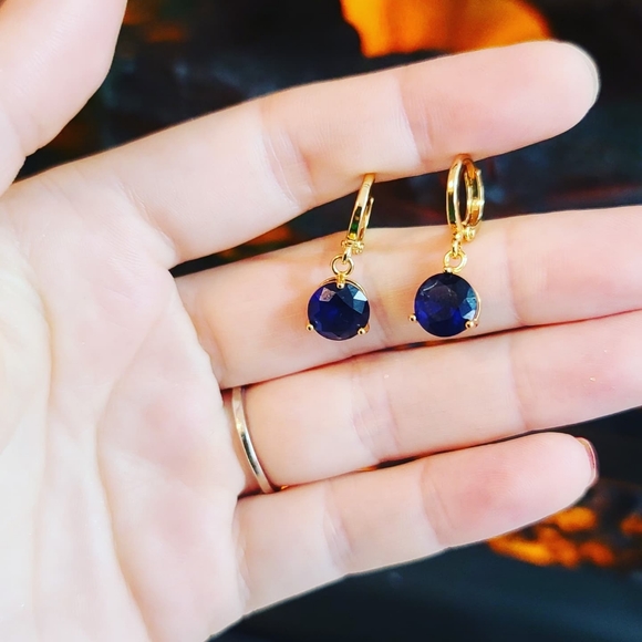 Dark Blue Crystal Gold plated earrings ✨ - Picture 2 of 4